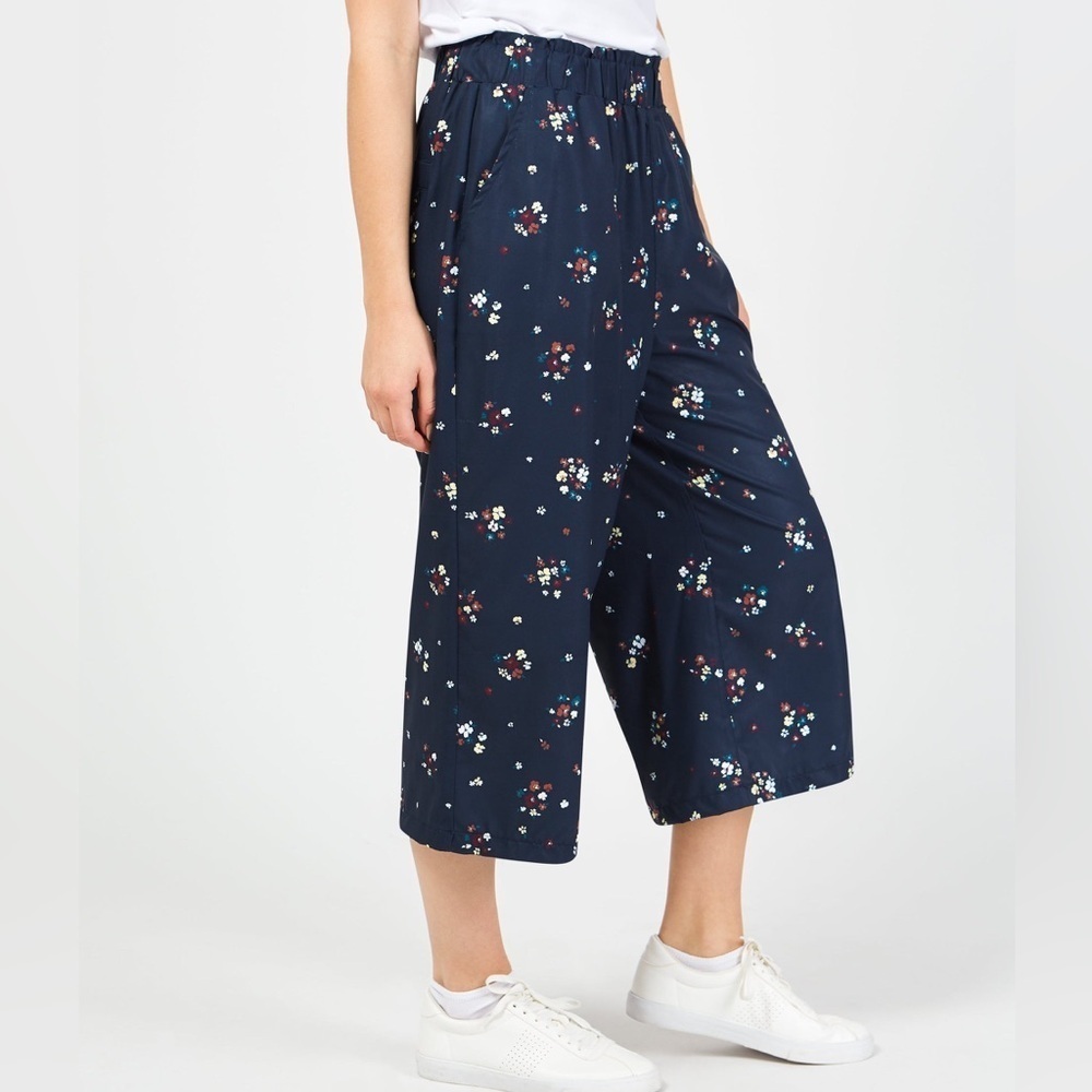 FIG Lochdale Wrinkle Resistant Wide Leg Pants in Meadow Sail Women’s Size XS